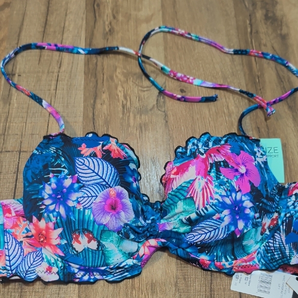 Floral Print Bikini Set - Picture 4 of 7